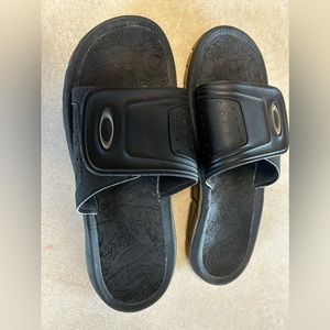 Oakley slides